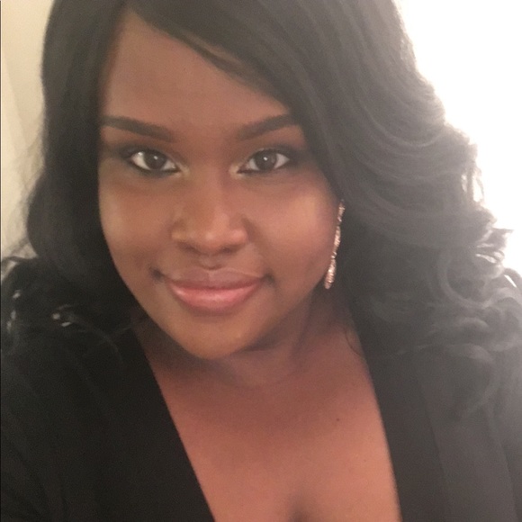 🎀 Meet your posher, Ayan 🎀 - Picture 2 of 10